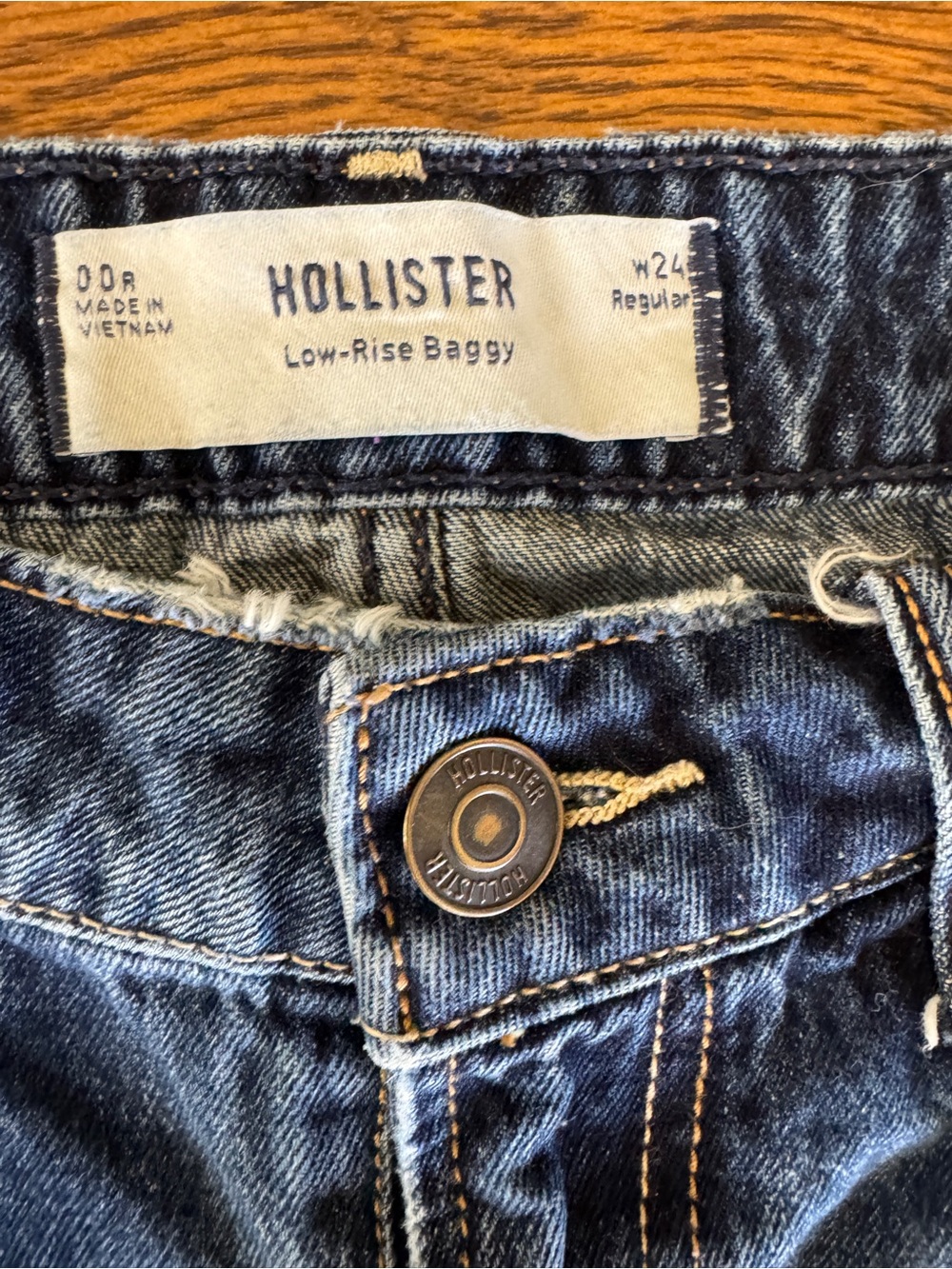 Hollister Low-Rise Baggy Jeans - Dark Indigo Blue Size 00 R (24 regular)